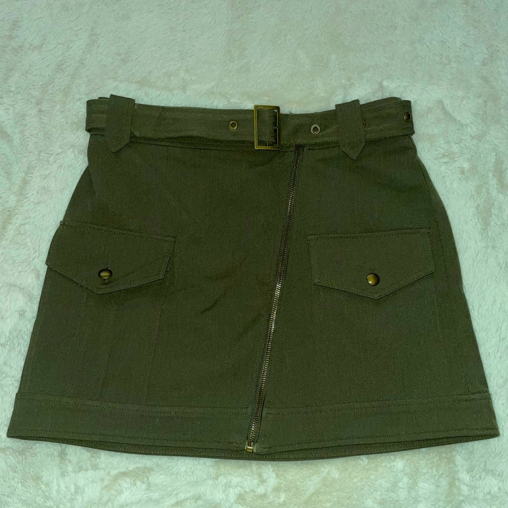 Army/retro look skirt